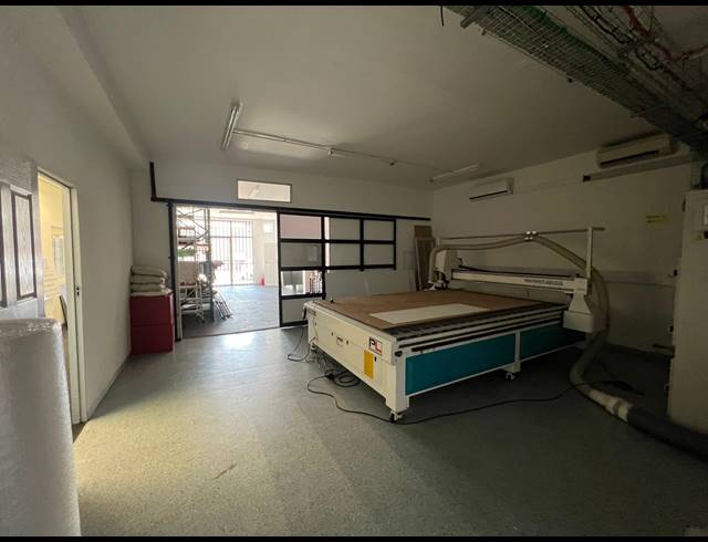 530M² WAREHOUSE TO LET IN STRIJDOMPARK